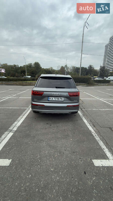 Позашляховик / Кросовер Audi Q7 2017 в Києві