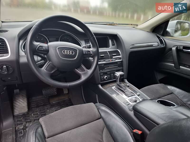 Внедорожник / Кроссовер Audi Q7 2013 в Стрые