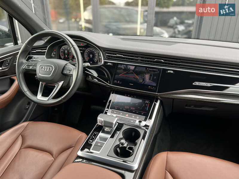 Внедорожник / Кроссовер Audi Q7 2022 в Львове