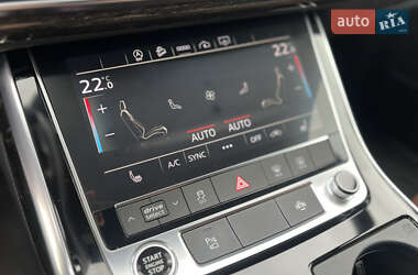 Позашляховик / Кросовер Audi Q7 2022 в 