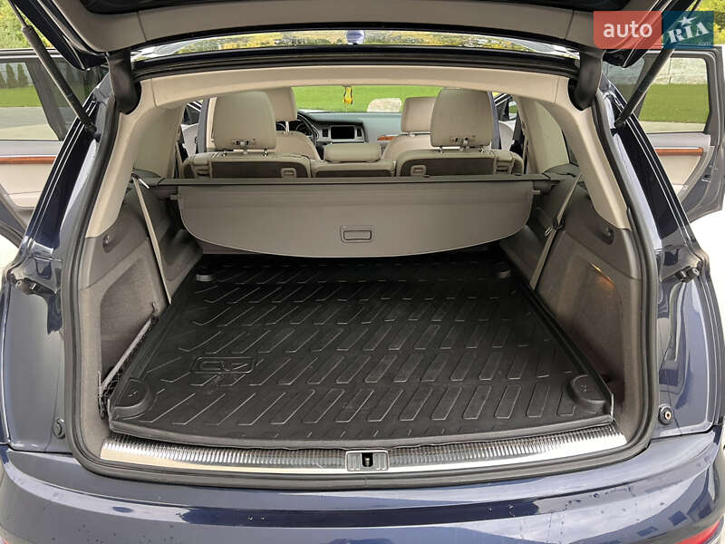 Позашляховик / Кросовер Audi Q7 2013 в Луцьку