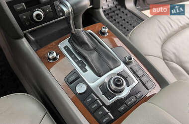 Внедорожник / Кроссовер Audi Q7 2013 в 