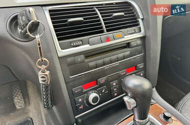 Внедорожник / Кроссовер Audi Q7 2006 в 