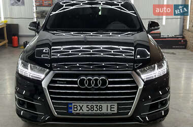 Позашляховик / Кросовер Audi Q7 2016 в 