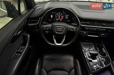 Позашляховик / Кросовер Audi Q7 2016 в 