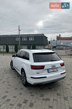 Позашляховик / Кросовер Audi Q7 2016 в 