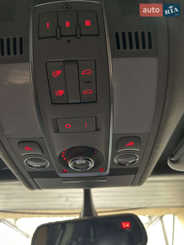 Позашляховик / Кросовер Audi Q7 2012 в Києві