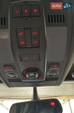 Позашляховик / Кросовер Audi Q7 2012 в 