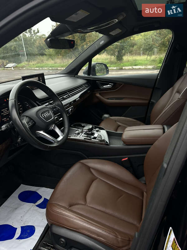 Позашляховик / Кросовер Audi Q7 2017 в Тернополі