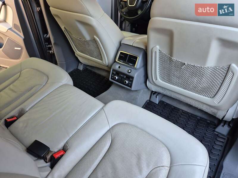 Внедорожник / Кроссовер Audi Q7 2010 в Одессе