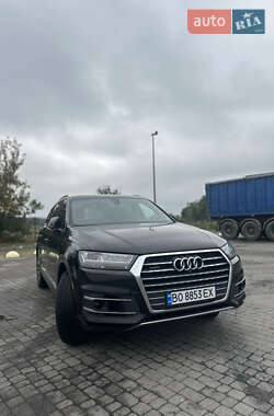 Позашляховик / Кросовер Audi Q7 2017 в 