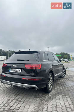 Позашляховик / Кросовер Audi Q7 2017 в 