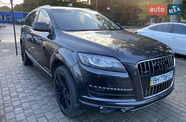 Внедорожник / Кроссовер Audi Q7 2014 в 