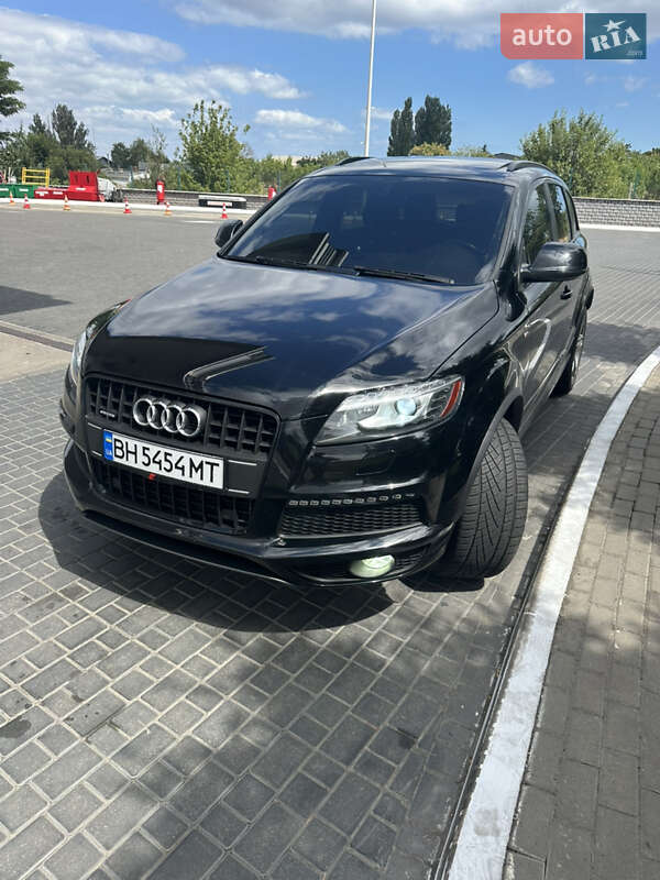 Внедорожник / Кроссовер Audi Q7 2013 в Одессе