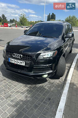 Внедорожник / Кроссовер Audi Q7 2013 в 
