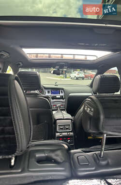 Внедорожник / Кроссовер Audi Q7 2013 в 