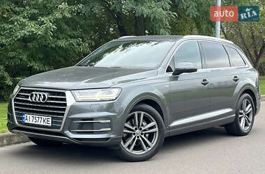 Позашляховик / Кросовер Audi Q7 2015 в 
