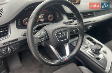 Позашляховик / Кросовер Audi Q7 2015 в 