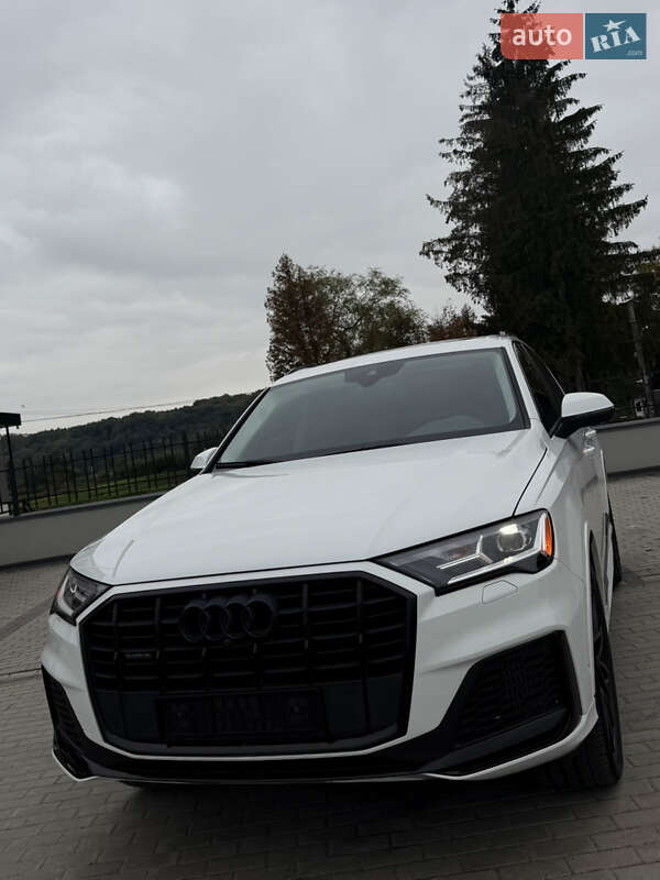 Позашляховик / Кросовер Audi Q7 2020 в Новояворівську