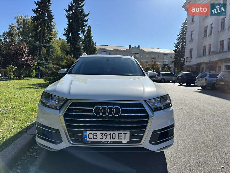 Позашляховик / Кросовер Audi Q7 2019 в Чернігові