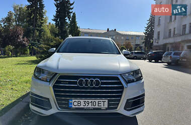 Позашляховик / Кросовер Audi Q7 2019 в 