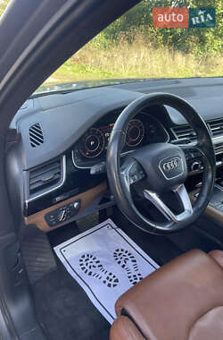 Позашляховик / Кросовер Audi Q7 2017 в  фото 5 Позашляховик / Кросовер Audi Q7 2017 в
