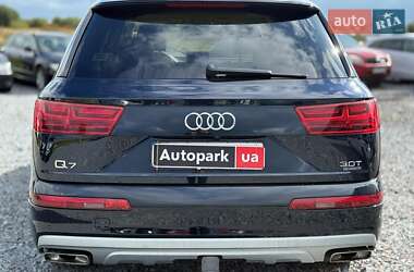 Позашляховик / Кросовер Audi Q7 2016 в 