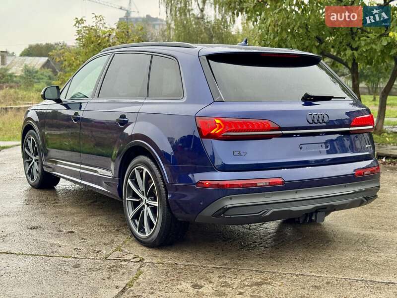 Позашляховик / Кросовер Audi Q7 2020 в Івано-Франківську
