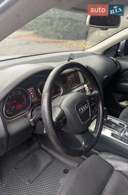 Позашляховик / Кросовер Audi Q7 2007 в 