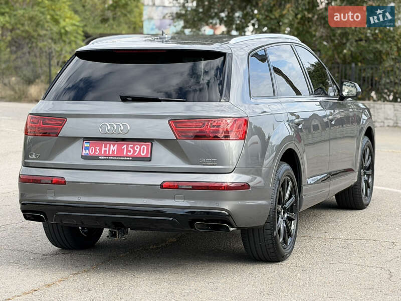 Позашляховик / Кросовер Audi Q7 2017 в Запоріжжі