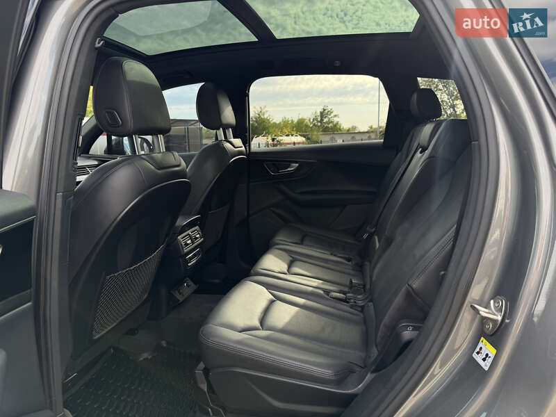Позашляховик / Кросовер Audi Q7 2017 в Запоріжжі