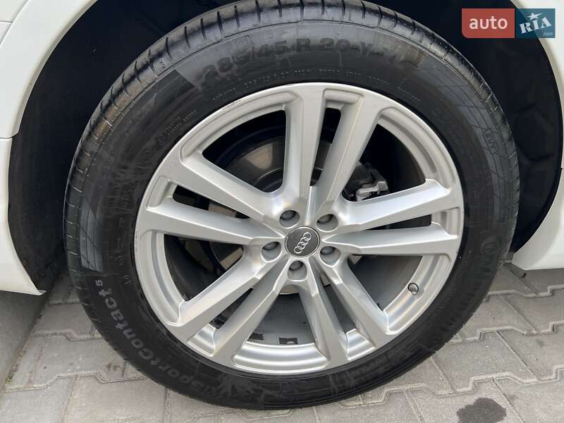 Позашляховик / Кросовер Audi Q7 2018 в Києві
