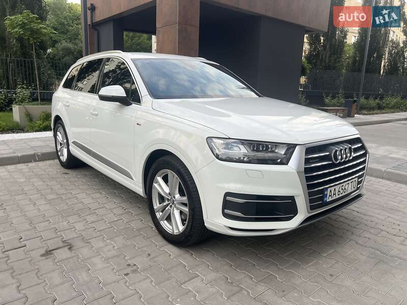 Позашляховик / Кросовер Audi Q7 2018 в Києві