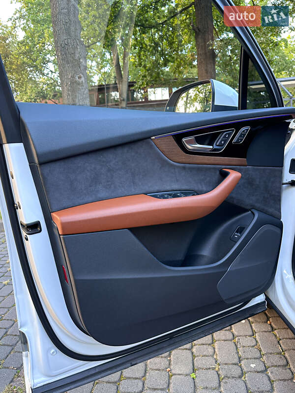 Позашляховик / Кросовер Audi Q7 2017 в Львові