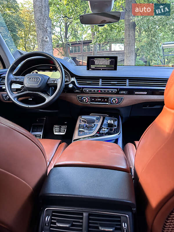 Позашляховик / Кросовер Audi Q7 2017 в Львові