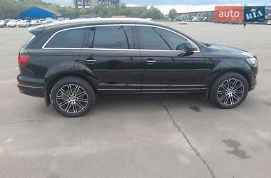 Позашляховик / Кросовер Audi Q7 2013 в 