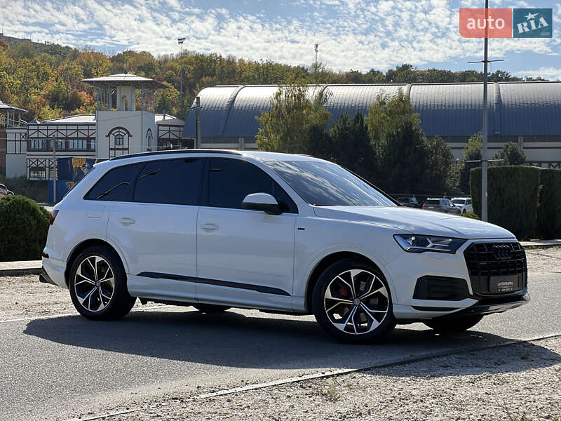 Внедорожник / Кроссовер Audi Q7 2021 в Днепре