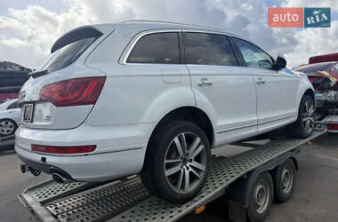 Внедорожник / Кроссовер Audi Q7 2015 в 