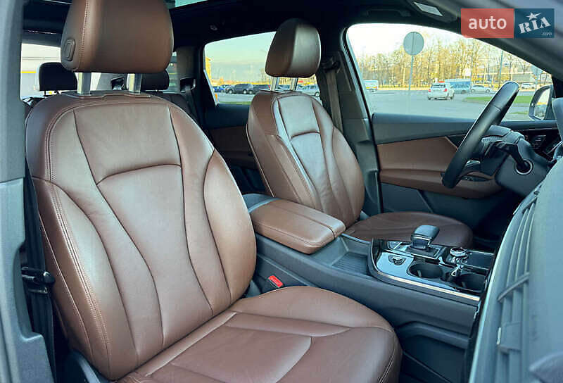 Внедорожник / Кроссовер Audi Q7 2017 в Киеве