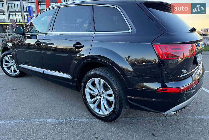 Внедорожник / Кроссовер Audi Q7 2017 в Киеве