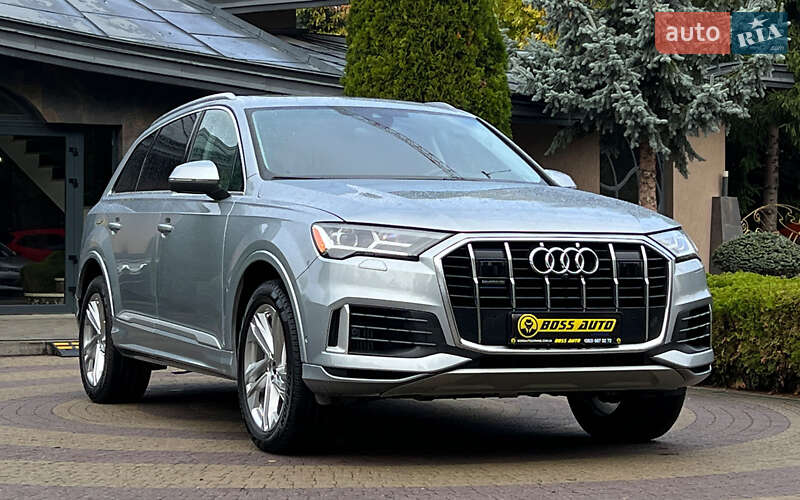 Внедорожник / Кроссовер Audi Q7 2022 в 