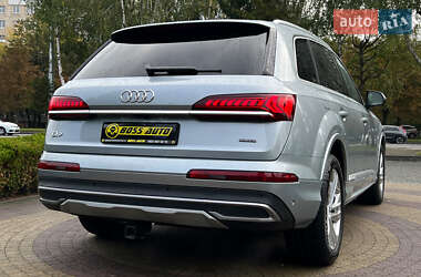 Внедорожник / Кроссовер Audi Q7 2022 в 