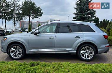 Внедорожник / Кроссовер Audi Q7 2022 в 