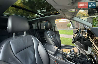 Позашляховик / Кросовер Audi Q7 2018 в 