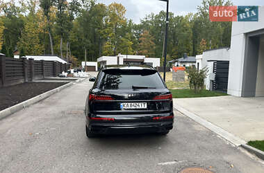 Внедорожник / Кроссовер Audi Q7 2020 в 