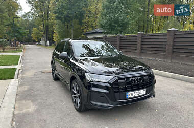 Внедорожник / Кроссовер Audi Q7 2020 в 