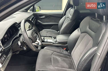Внедорожник / Кроссовер Audi Q7 2020 в 