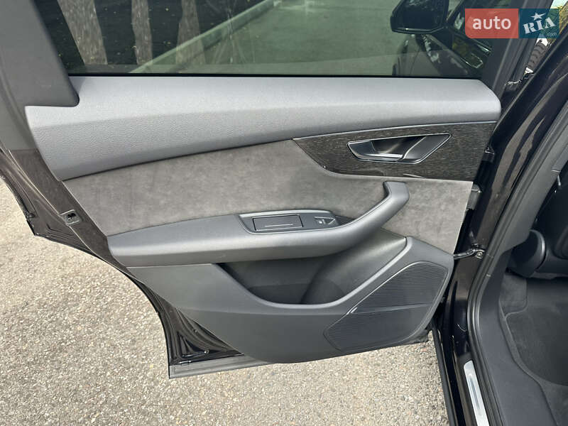 Внедорожник / Кроссовер Audi Q7 2020 в Киеве фото 14 Внедорожник / Кроссовер Audi Q7 2020 в Киеве