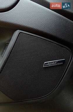 Позашляховик / Кросовер Audi Q7 2011 в 