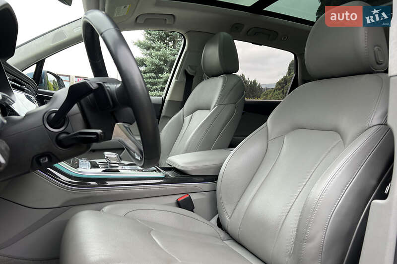 Позашляховик / Кросовер Audi Q7 2020 в Львові